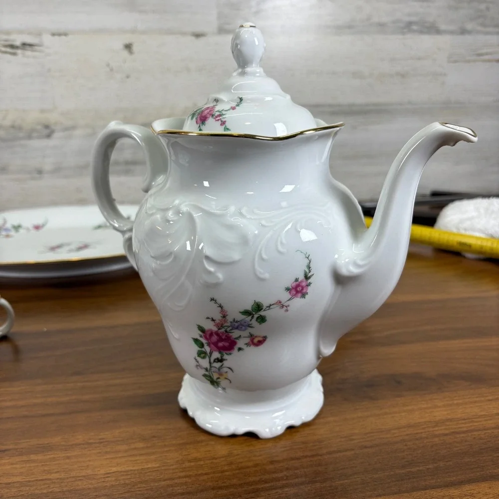 Royal Kent Collection Poland Pitcher Salt Pepper Shaker,‎ Soup Tureen Platter